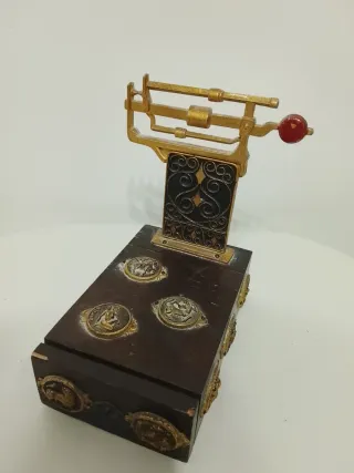 Báscula antigua decorativa