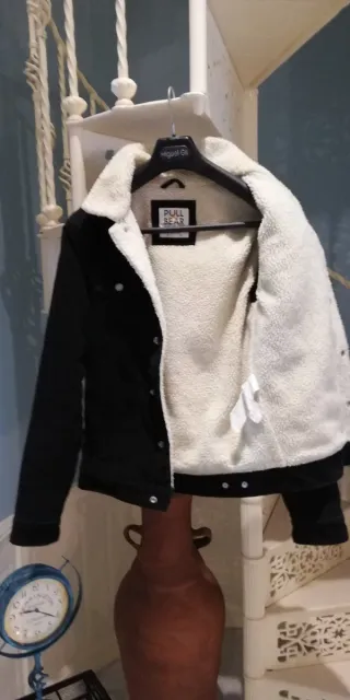 Cazadora Pana Borreguito Pull&Bear Negra