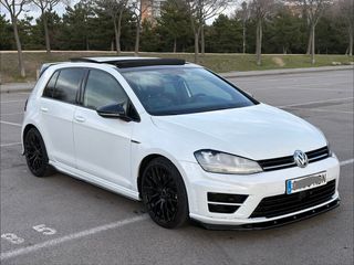 Volkswagen Golf R300 2015