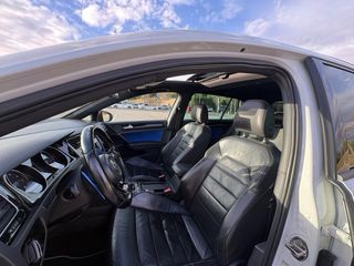 Volkswagen Golf R300 2015