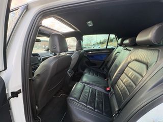 Volkswagen Golf R300 2015