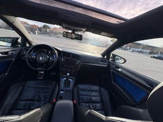 Volkswagen Golf R300 2015