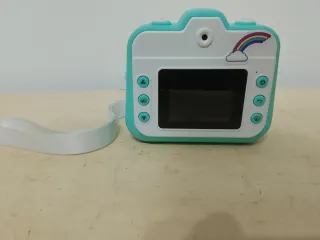 Cámara digital infantil con pegatinas