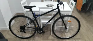 Bicicleta urbana negra