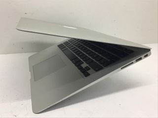 portatil apple apple macbook air core i5 1.8 13 (2017) (a1466)
