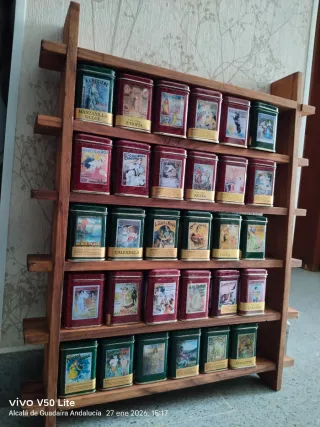 Mueble expositor de té Escucho ofertas