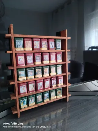 Mueble expositor de té Escucho ofertas