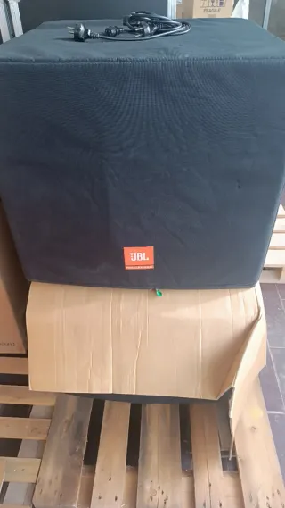 Subwoofer Activo JBL 18 Pulgadas