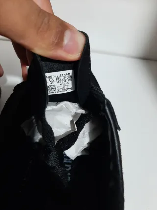 Adidas Spezial Negras y Blancas