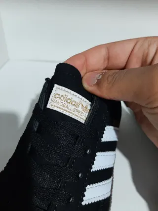 Adidas Spezial Negras y Blancas