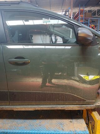 PUERTA DELANTERA DERECHA DACIA SANDERO III
