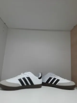 Adidas Samba Blancas y Negras