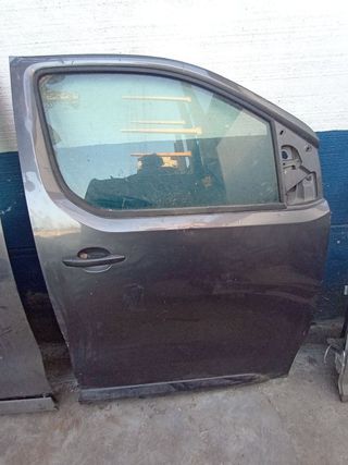 PUERTA DELANTERA DERECHA PEUGEOT TRAVELLER