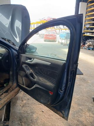 PUERTA DELANTERA DERECHA FORD FOCUS BERLINA (CGE)