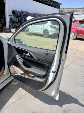 PUERTA DELANTERA IZQUIERDA INFINITI Q30