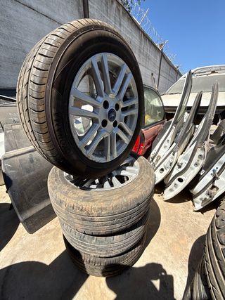 JUEGO LLANTAS FORD TRANSIT COURIER (C4A)