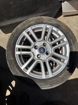 JUEGO LLANTAS FORD TRANSIT COURIER (C4A)