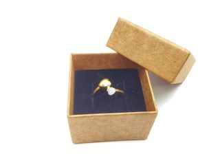 anillo oro 18k con piedra con circonita