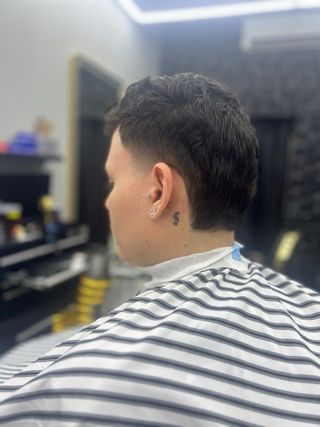 Corte pelo a domicilio con vehiculo propio