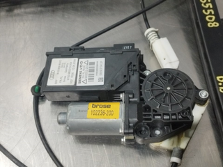 ELEVALUNAS DELANTERO DERECHO AUDI A4 CABRIOLET (8