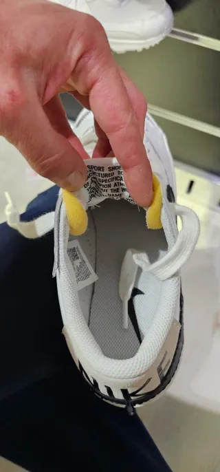 Nike Blazer Mid 77 Zapatillas Blancas y Negras