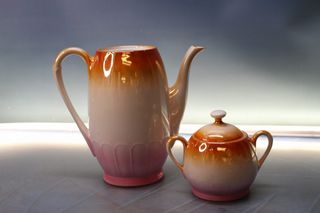 Cafetera y azucarero. Porcelana Bavaria.