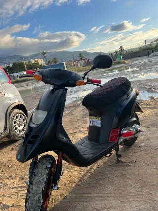 Piaggio Typhoon Scooter Negra