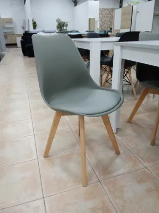 Silla Nórdica negra, blanca, gris