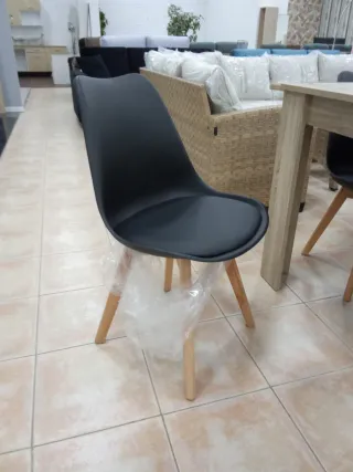 Silla Nórdica negra, blanca, gris