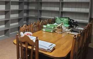 Mesa comedor madera + 12 sillas