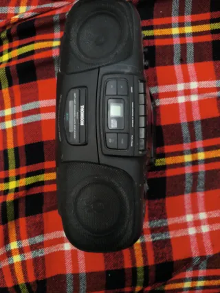 Radio Casete CD Thomson Negra Leer bien.