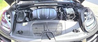 PORSCHE MACAN -