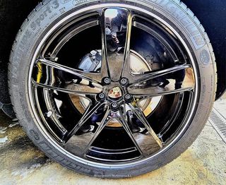 PORSCHE MACAN -
