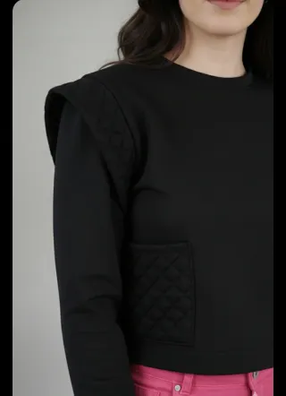 Sudadera negra con bolsillos talla S