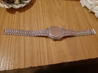 Reloj QW Plata Digital