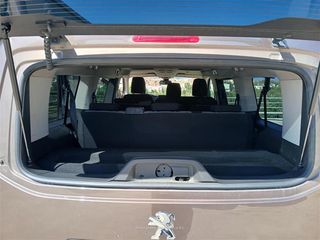 PEUGEOT TRAVELLER BLUE HDI BUSINESS