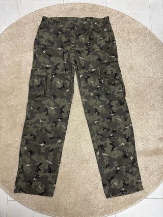 Pantalón militar camuflaje verde y negro
