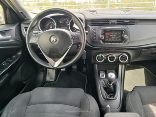 ALFA ROMEO GIULIETTA 2.0 JTD Distinctive