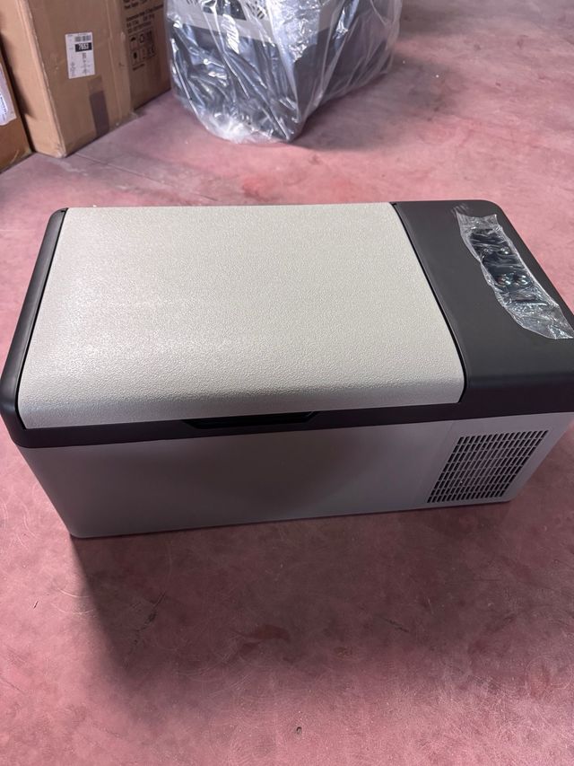 Frigorifero portatile per auto