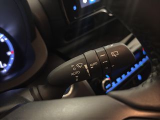 TOYOTA YARIS CROSS 1.5 VVT-I HYBRID ADVENTURE 4WD 116 5P