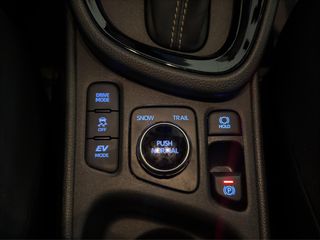 TOYOTA YARIS CROSS 1.5 VVT-I HYBRID ADVENTURE 4WD 116 5P