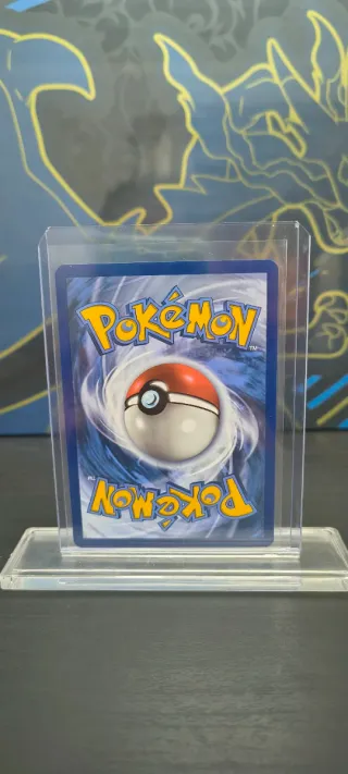 Carta Pokémon Vanillish Blanco y Negro