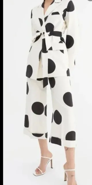 Pantalón culotte lunares talla M