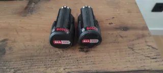 Atornillador y Lijadora Bosch  con dos baterías