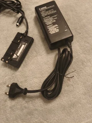 Caricabatterie Canon LP-E7 originale CA-E7 / CR-E7K