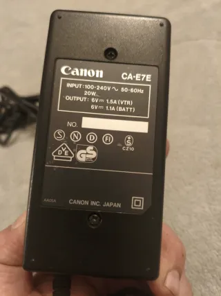 Caricabatterie Canon LP-E7 originale CA-E7 / CR-E7K