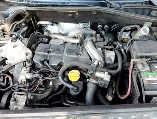 Centralita motor renault 1072354 8200566220 laguna