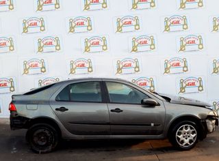 Centralita motor renault 1072354 8200566220 laguna