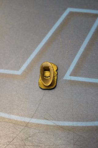 Pin, insignia Club Voleibol Gerona. Circa años 60.