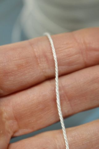 Hilo especial Fibrapol. Caja de 5 bobinas de 200 grs. Blanco.